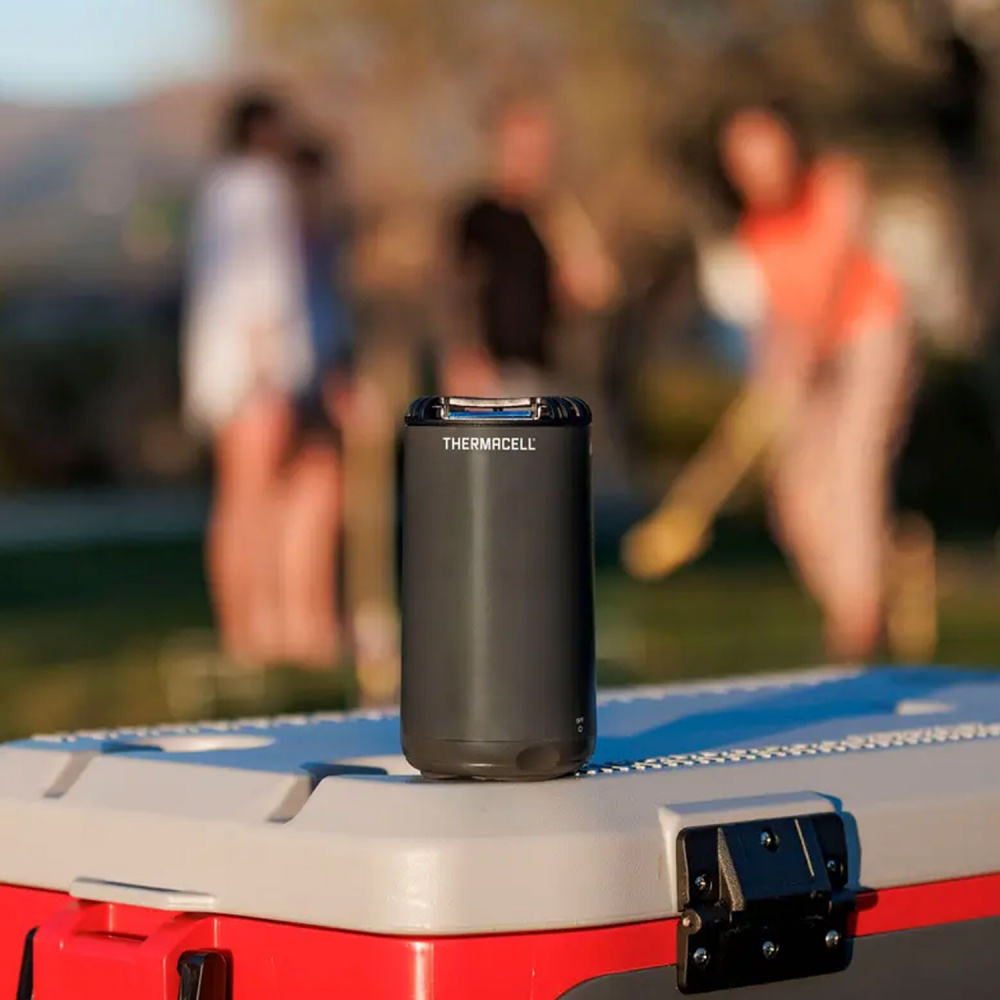 Le diffuseur répulsif anti-moustiques Thermacell est idéal pour l'exterieur